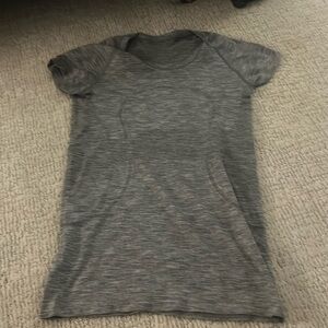 grey lulu work out top